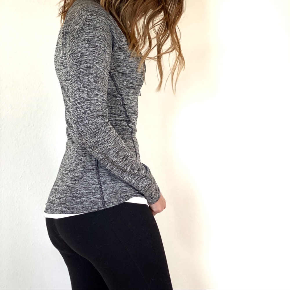 Under Armour Tech 1/2 Zip Twist Yoga Shirt Small